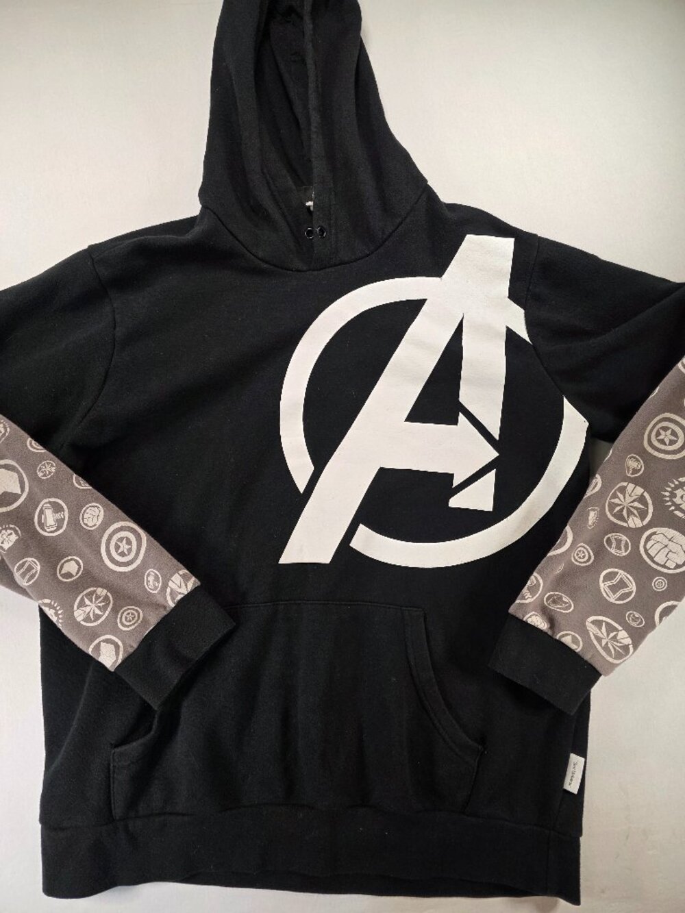 Marvel Avengers Our Universe Pullover Hoodie Medium Black Logo Disney Unisex Lg
